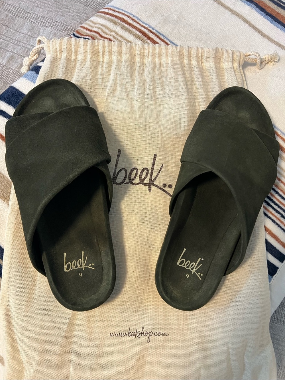 Beek: Kea Suede Slide Sandal - Dark Green - Size 9